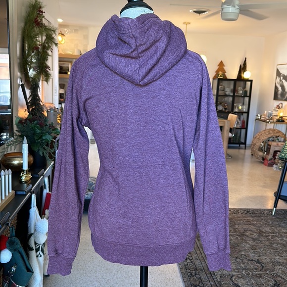THE NORTH FACE maroon hoodie - Picture 3 of 5